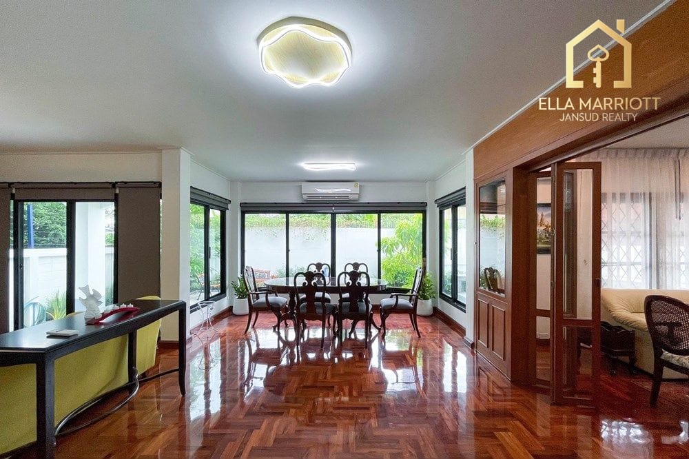 4 Bedroom Detached House for Rent, Pet Friendly near BTS Thonglor, Sukhumvit 9
