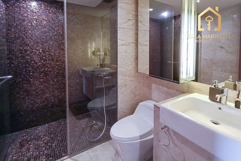 Luxury 2 Bedroom, 2 Bathroom Condo at The Pano Riverfront 17