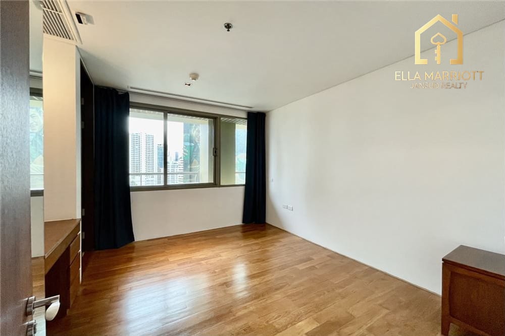 Condo for rent,3 beds,The Lakes,high floor 10