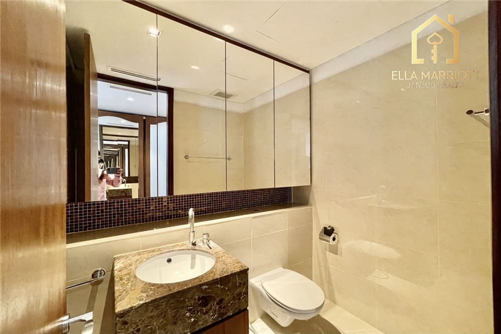 Condo for rent,3 beds,The Lakes,high floor 7