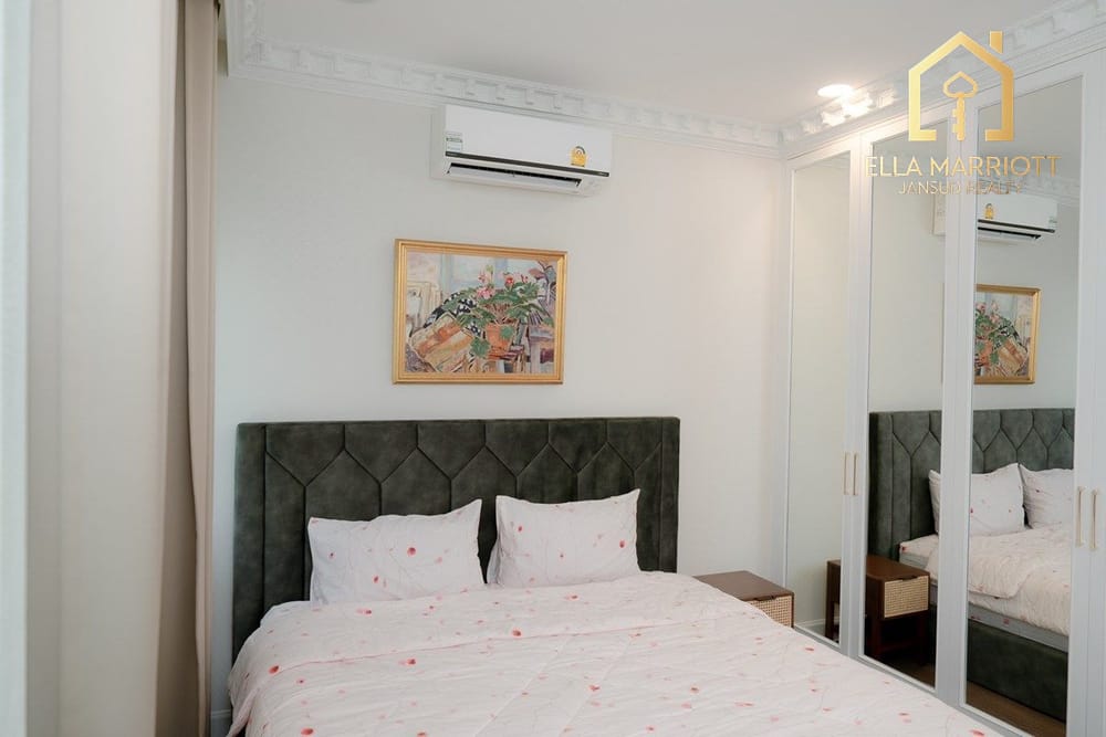 Luxuriöses freistehendes Einfamilienhaus mit 4 Schlafzimmern in Nanthawan Rama 9, Krunthepkritha 10
