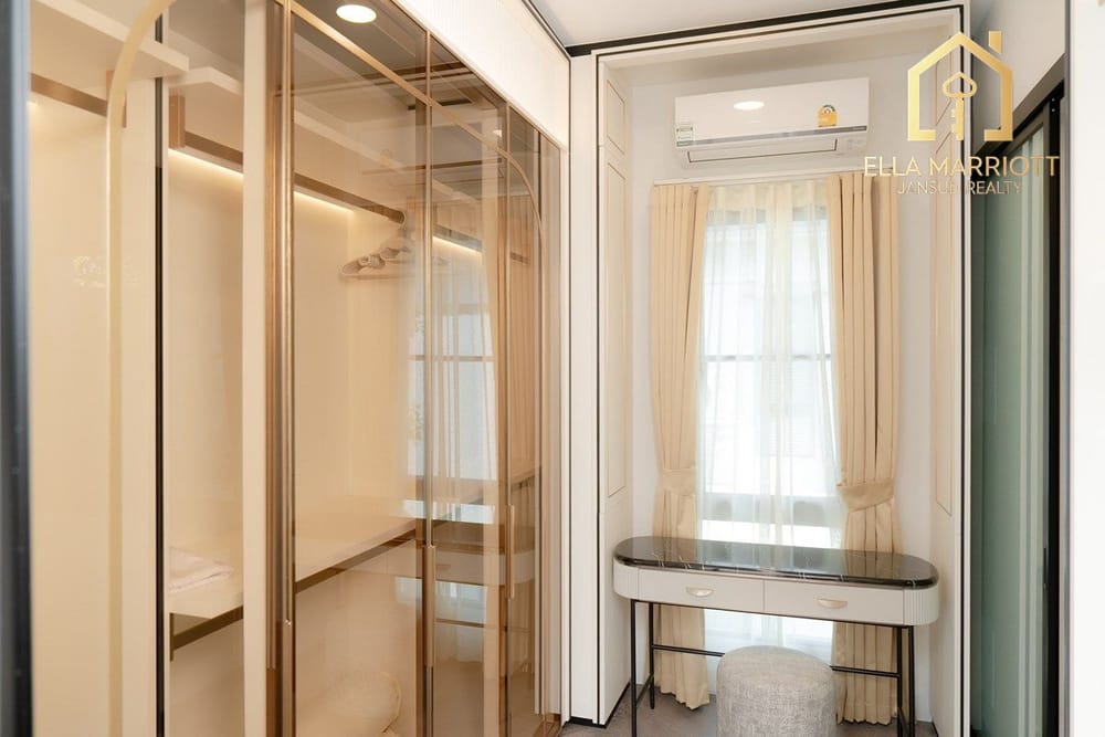 Luxuriöses freistehendes Einfamilienhaus mit 4 Schlafzimmern in Nanthawan Rama 9, Krunthepkritha 21