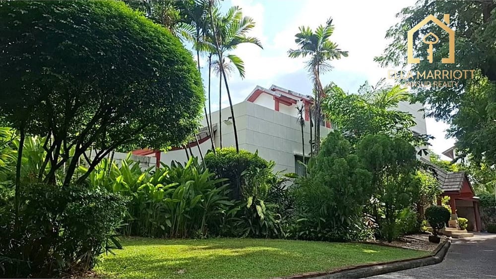 Rent 160K | House with Private Pool | Near Bangkok Hospital | Pets OK 1