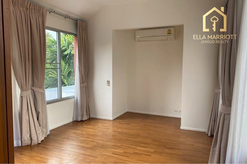 Rent 160K | House with Private Pool | Near Bangkok Hospital | Pets OK 11