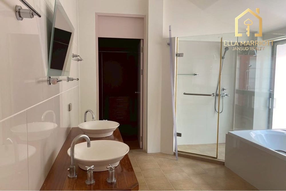Rent 160K | House with Private Pool | Near Bangkok Hospital | Pets OK 14