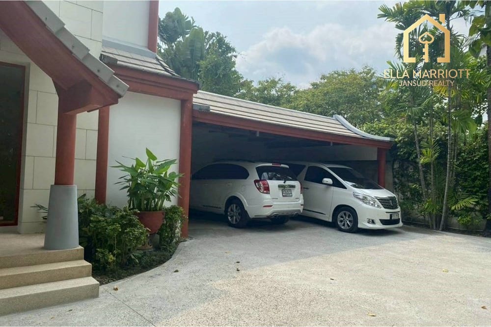 Rent 160K | House with Private Pool | Near Bangkok Hospital | Pets OK 3