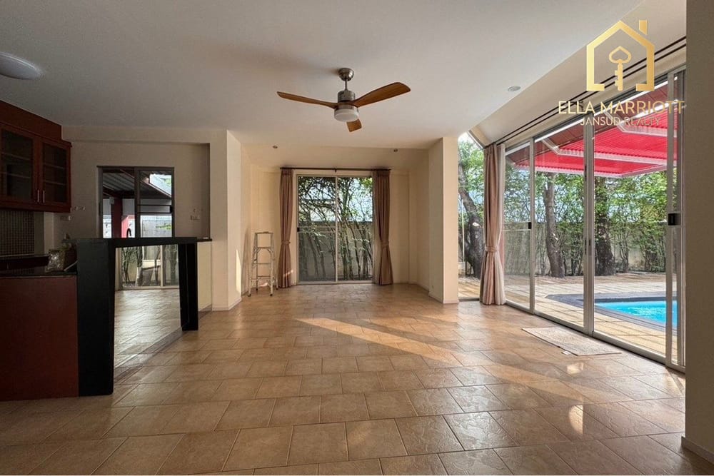 Rent 160K | House with Private Pool | Near Bangkok Hospital | Pets OK 4