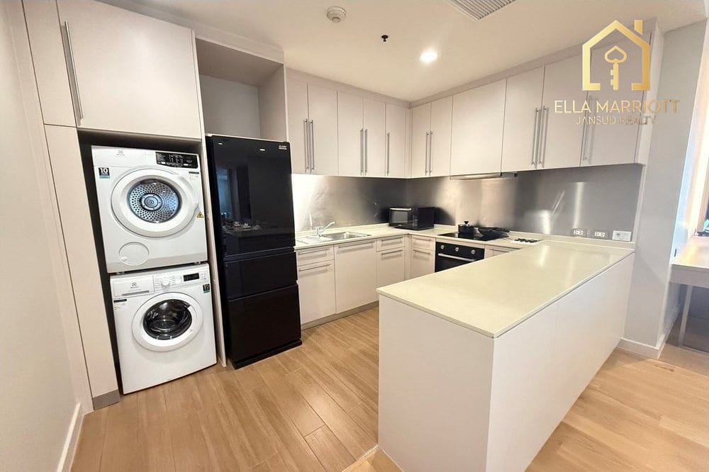 Luxurious Services Apt: 3BR, Riverside Views" with 2 Living room 8