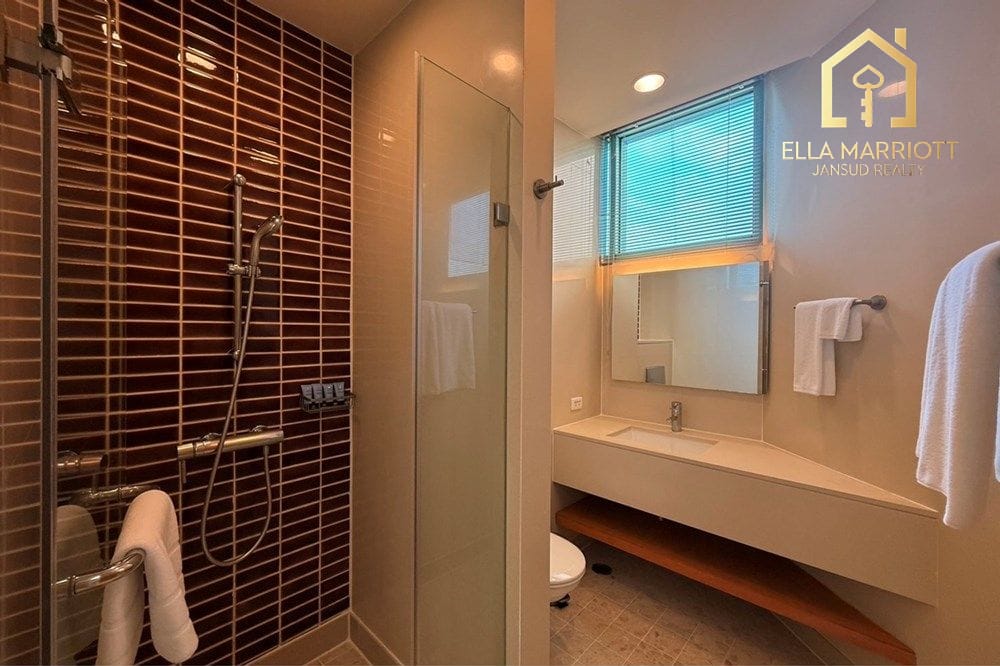 Luxurious 3BR Penthouse Riverside Apartment for Rent in Bangkok 11