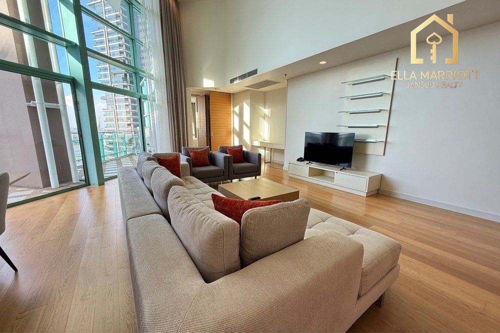 Luxurious 3BR Penthouse Riverside Apartment for Rent in Bangkok 2