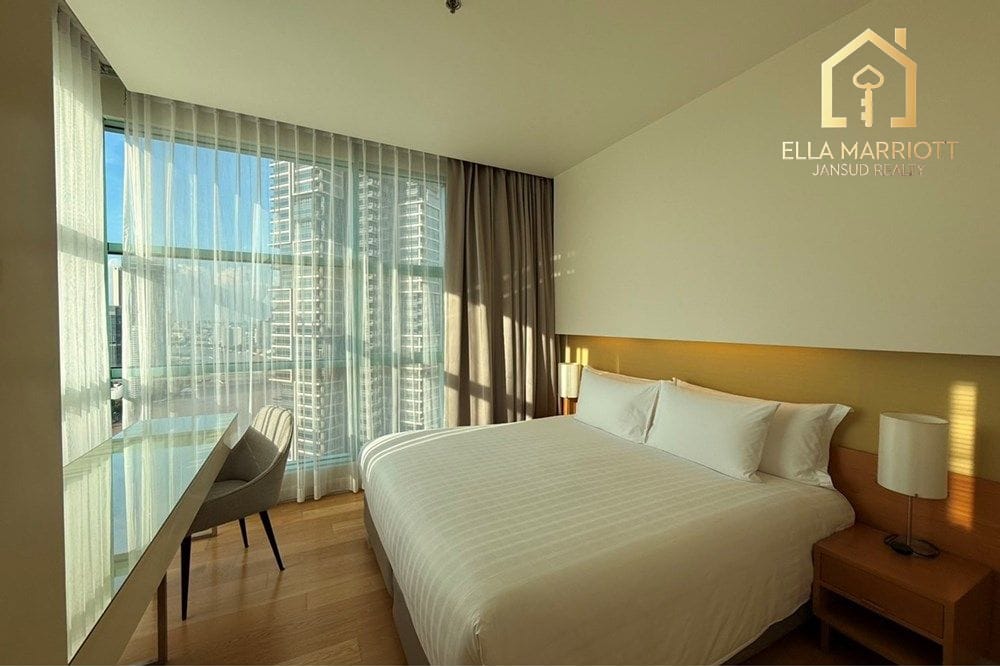 Luxurious 3BR Penthouse Riverside Apartment for Rent in Bangkok 8