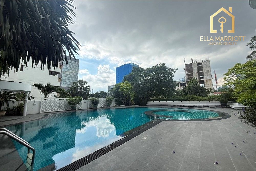 Luxurious 4BR Condo for Rent in Sathon with 270 sq.m, Bangkok 13