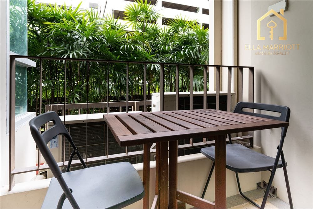 Room for Rent in Modern Condo at The Clover Thonglor 5