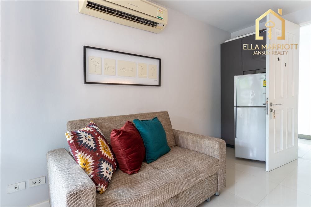 Room for Rent in Modern Condo at The Clover Thonglor 6