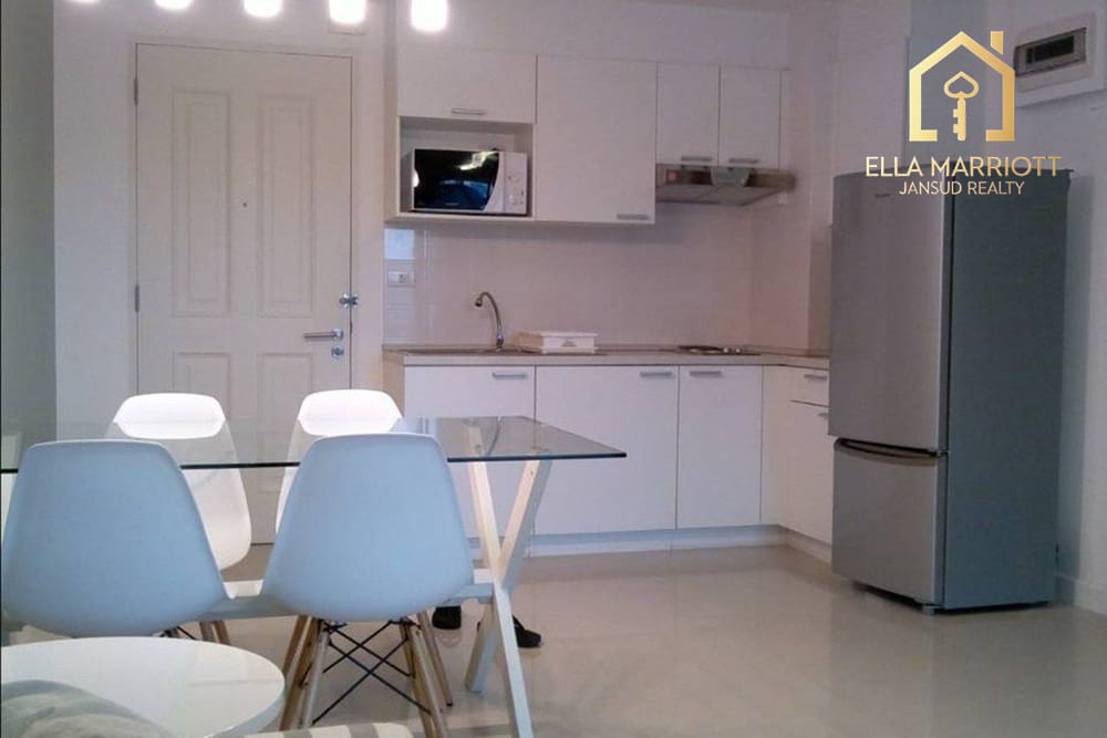 Rent 40K | High-Floor 70sqm 2BR | The Clover Thonglor 3