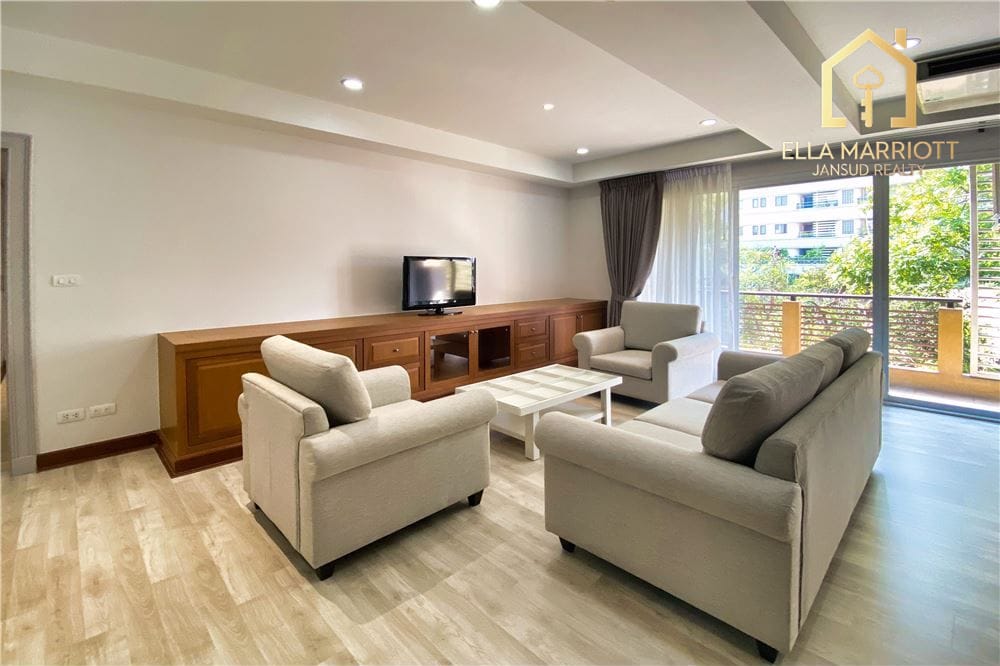 Rent 55K | 150sqm 2BR | Newly Renovated | Cat-Friendly | Phloen Chit 2