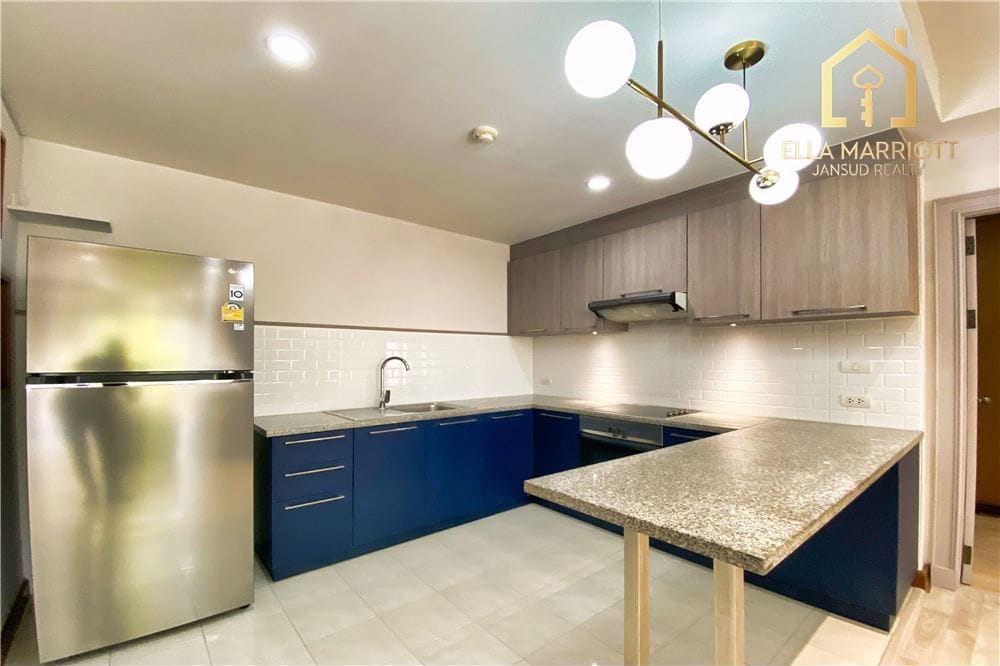 Rent 55K | 150sqm 2BR | Newly Renovated | Cat-Friendly | Phloen Chit 5
