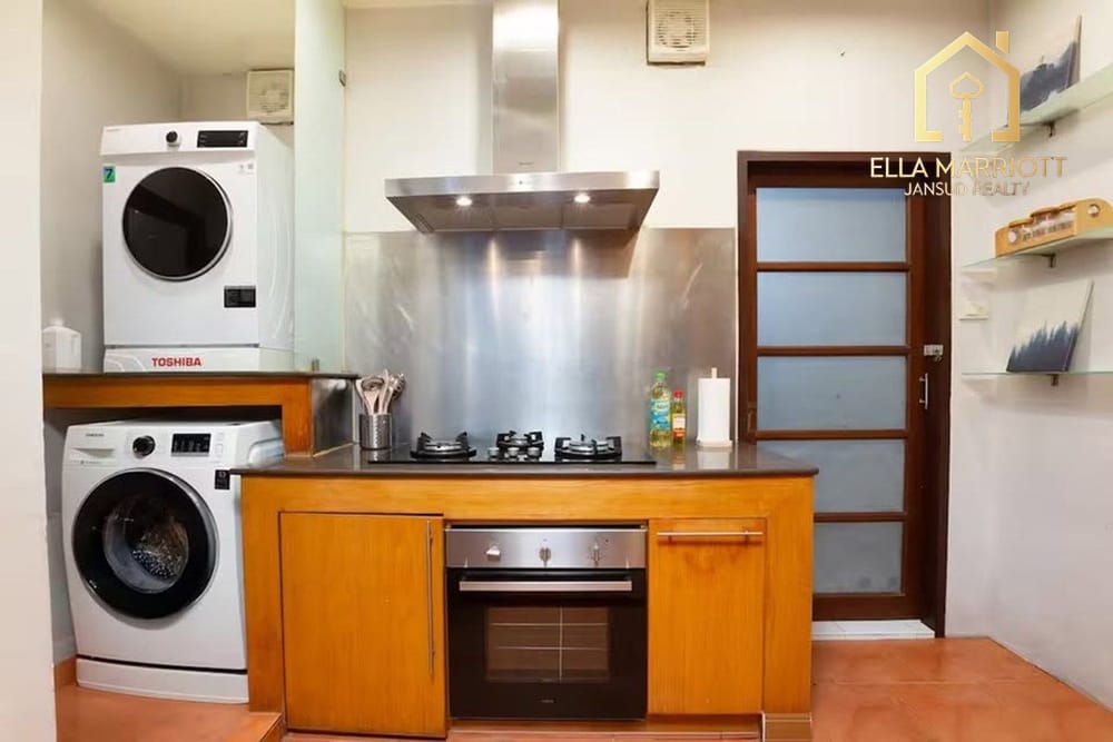 4BR Townhouse for Sale in Phrom Phong, Sukhumvit 39 - 440sqm with High Yield Potential 10