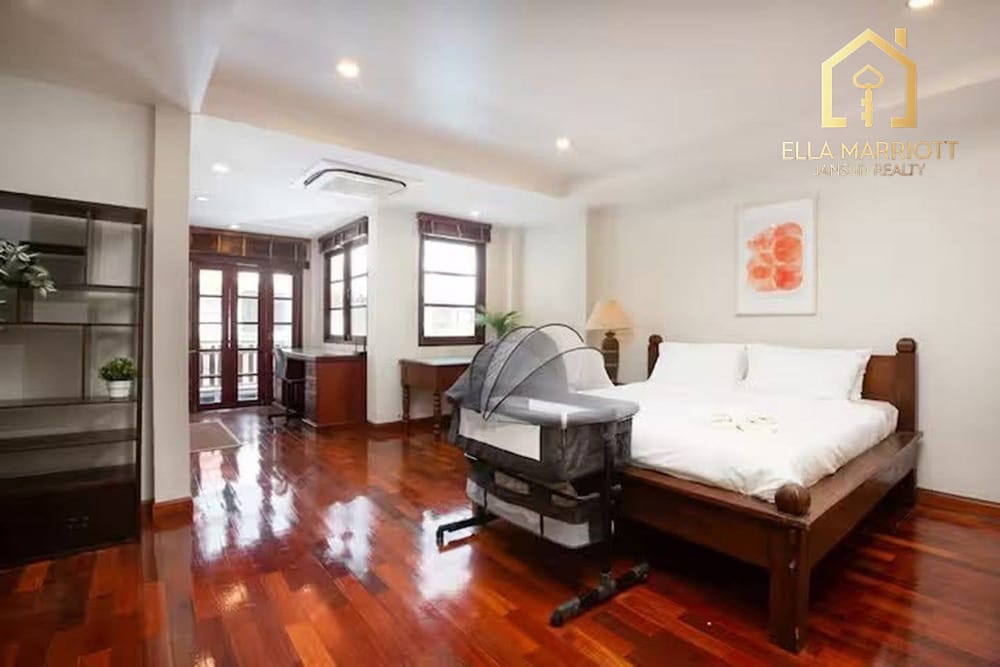 4BR Townhouse for Sale in Phrom Phong, Sukhumvit 39 - 440sqm with High Yield Potential 14