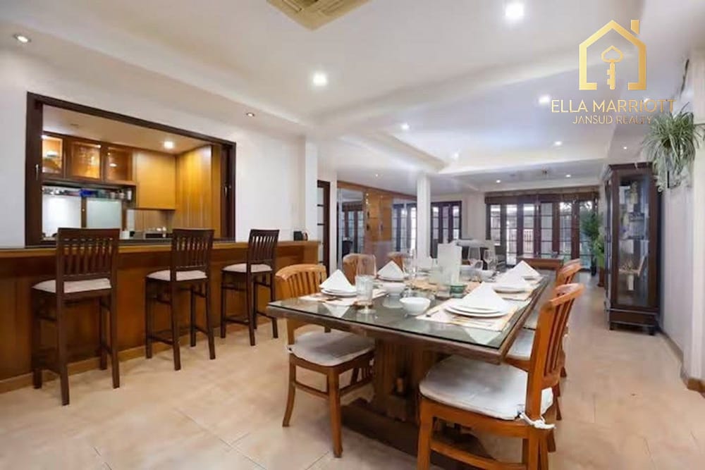 4BR Townhouse for Sale in Phrom Phong, Sukhumvit 39 - 440sqm with High Yield Potential 8