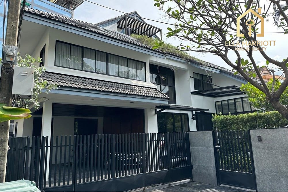 Luxuriöse freistehende Villa mit 4 Schlafzimmern und Privatpool in Noble House Thonglor - 130 Mio. 18