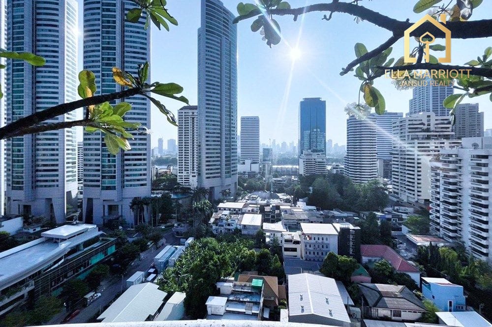 Rent 120K | Rare 600sqm Penthouse Loop | 300sqm Terrace | Pet Friendly 6