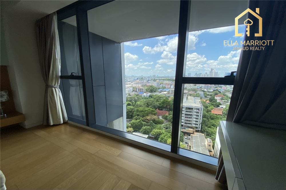 Rent 130K | Rare 222sqm 3BR Condo with Private Pool | The Met Sathorn - 10 Mins Walk to BTS Chong Nonsi 10