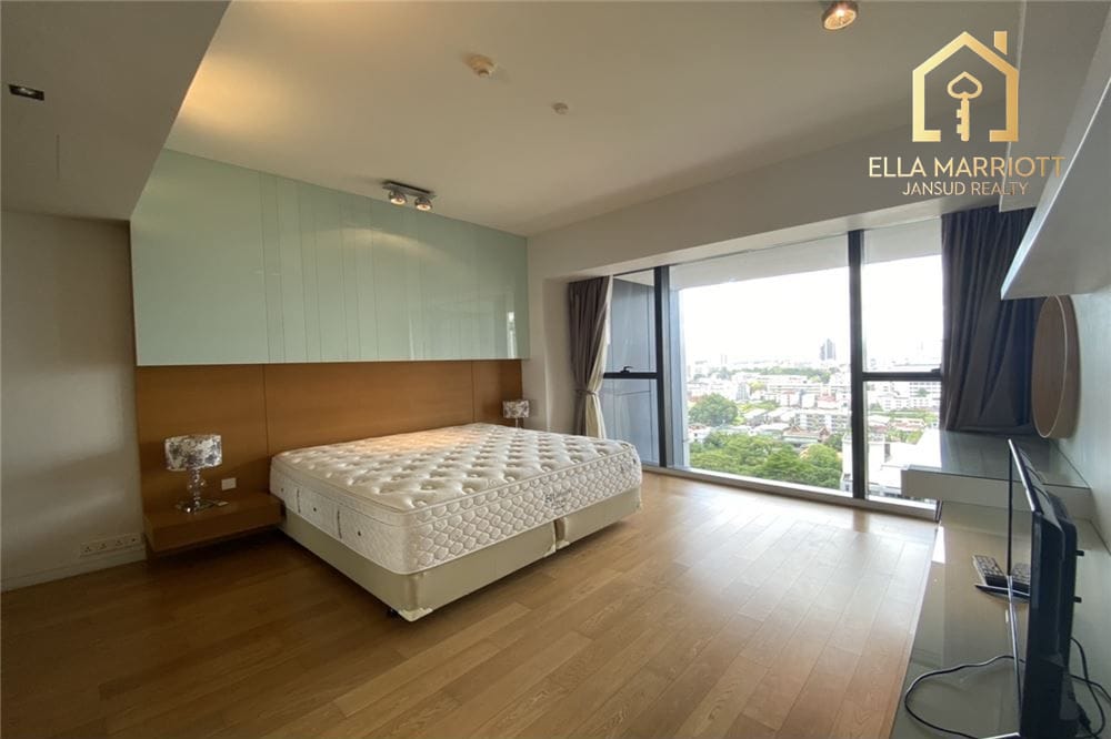 Rent 130K | Rare 222sqm 3BR Condo with Private Pool | The Met Sathorn - 10 Mins Walk to BTS Chong Nonsi 8