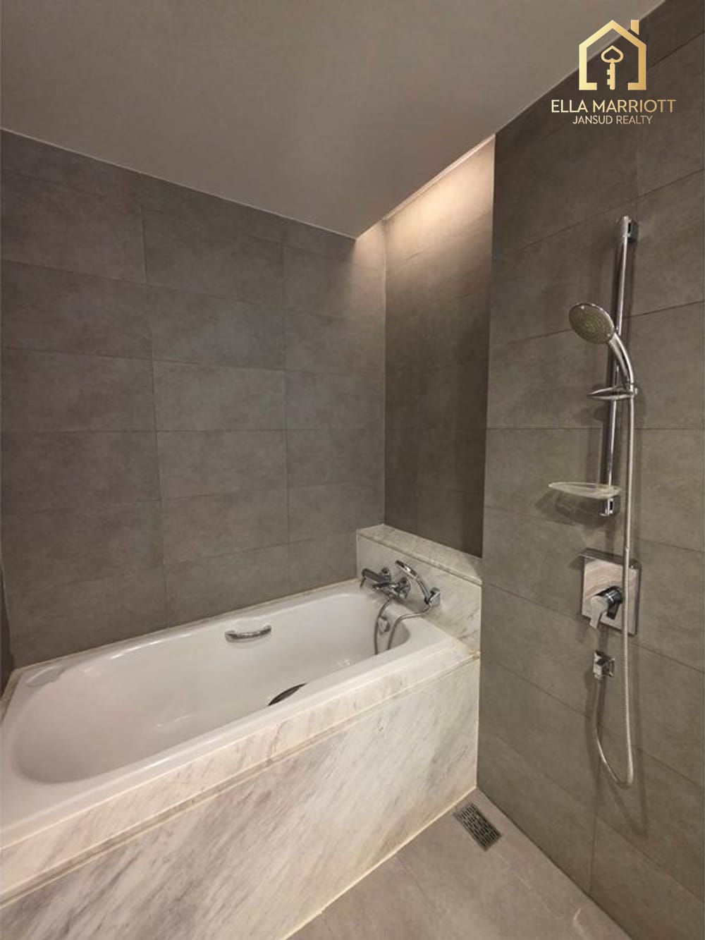New 2BR Condo for Sale in Sukhumvit 30 | 110sqm | Near BTS Phrom Phong | Fully Furnished 12