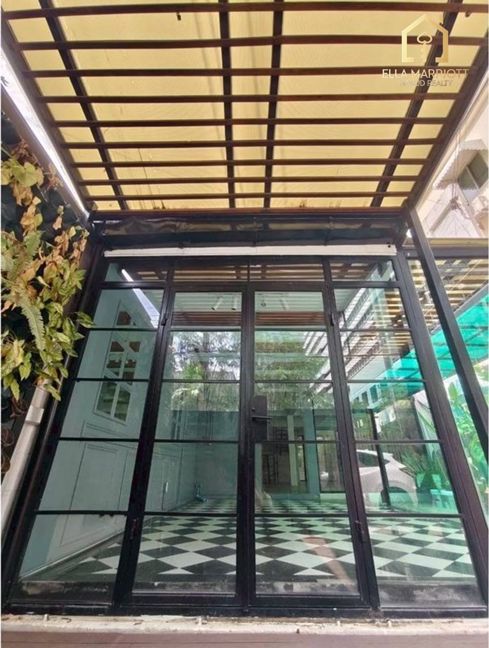 Corner Townhouse for Rent 120K | 200m to BTS Chong Nonsi | Pets Allowed 2