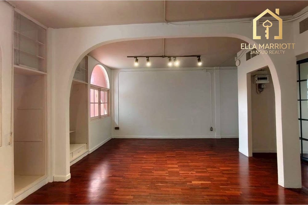 Corner Townhouse for Rent 120K | 200m to BTS Chong Nonsi | Pets Allowed 6