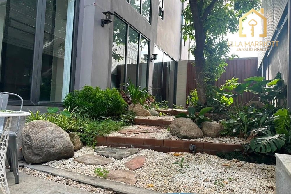 Rent 190K | 700sqm Modern Luxury Pool Villa | Sukhumvit 71 3