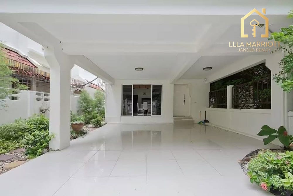 Massive 5BR Detached House for Rent at 120K in Sukhumvit 31 20