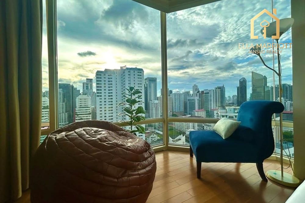 Luxury 3BR Condo for Sale at Royce Private Residences - 10 Mins Walk to MRT Sukhumvit 10