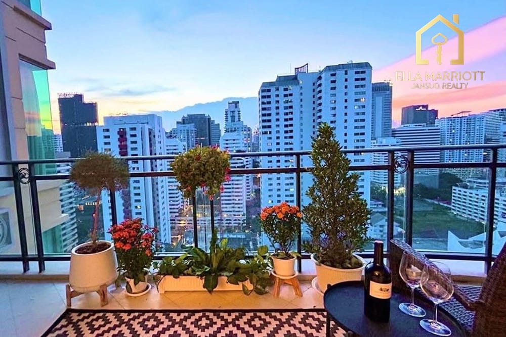 Luxury 3BR Condo for Sale at Royce Private Residences - 10 Mins Walk to MRT Sukhumvit 2