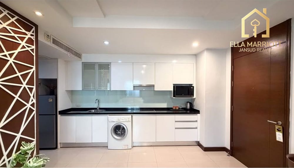 Newly Renovated 2BR Condo for Rent at 60K | 90sqm in Sukhumvit 43 | Close to BTS 3