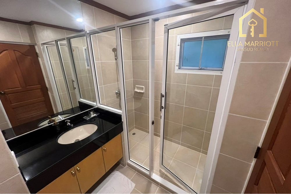 For Rent: Spacious 200sqm 2BR 2BA Condo in Sukhumvit 11 - Pet-Friendly, 75K 11