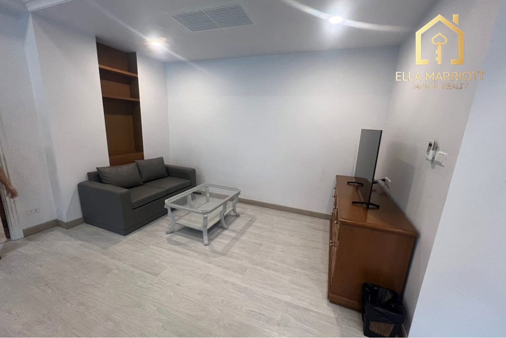For Rent: Spacious 200sqm 2BR 2BA Condo in Sukhumvit 11 - Pet-Friendly, 75K 3