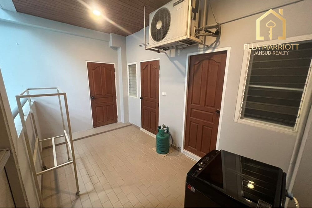 For Rent: Spacious 200sqm 2BR 2BA Condo in Sukhumvit 11 - Pet-Friendly, 75K 4
