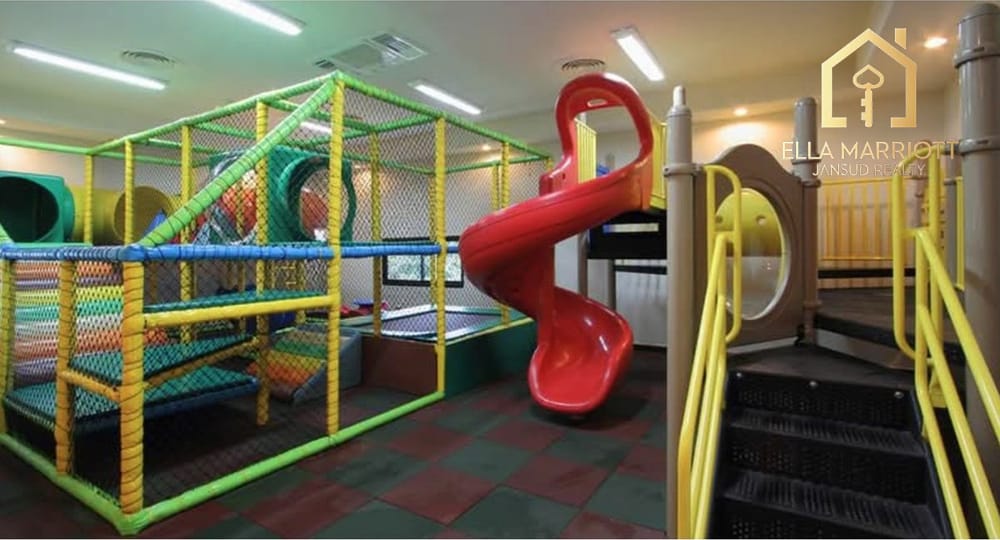Renovated 285sqm 3+1BR Condo for Rent | 22nd Floor | 8 Mins Walk to BTS Thong Lo 15