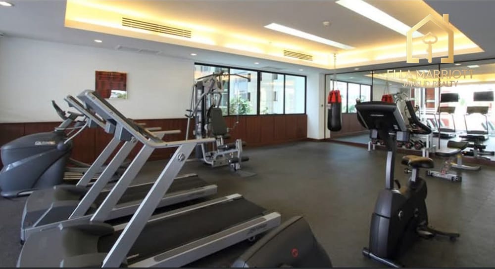 Renovated 285sqm 3+1BR Condo for Rent | 22nd Floor | 8 Mins Walk to BTS Thong Lo 16