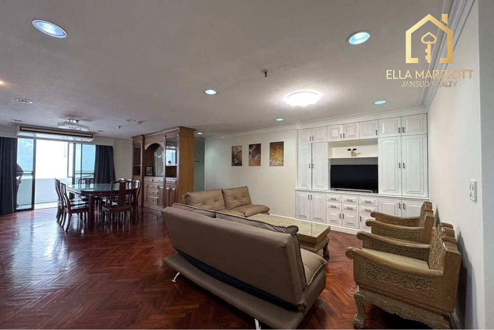 Luxury 3BR 4BA Condo for Rent in Moderntown Ekkamai - 202sqm on High Floor at 70K 1