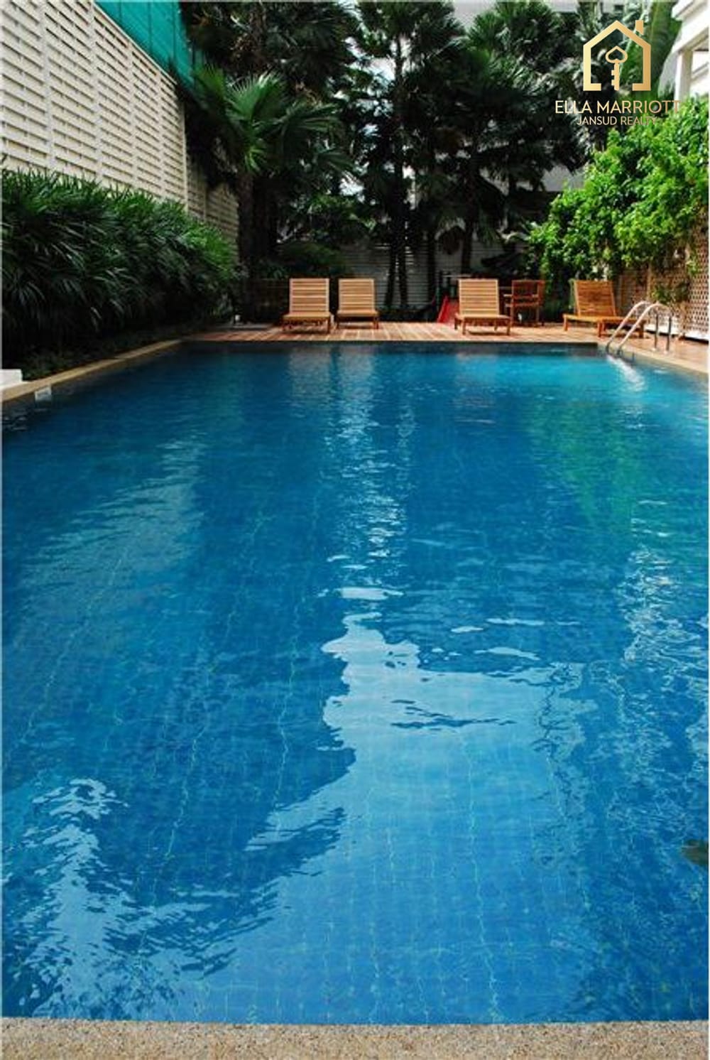 4-Bedroom Condo for Rent in Low-Rise Building, Sathorn 12