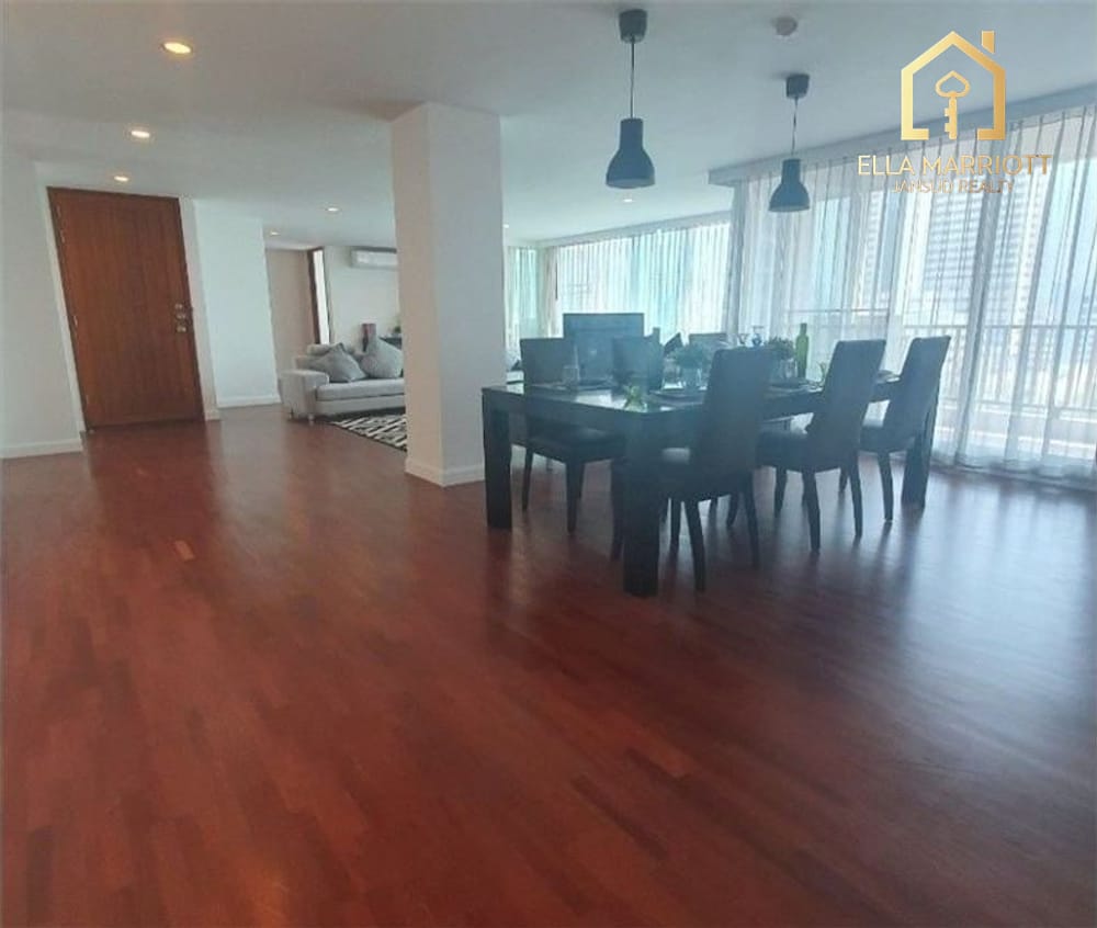 4-Bedroom Condo for Rent in Low-Rise Building, Sathorn 6