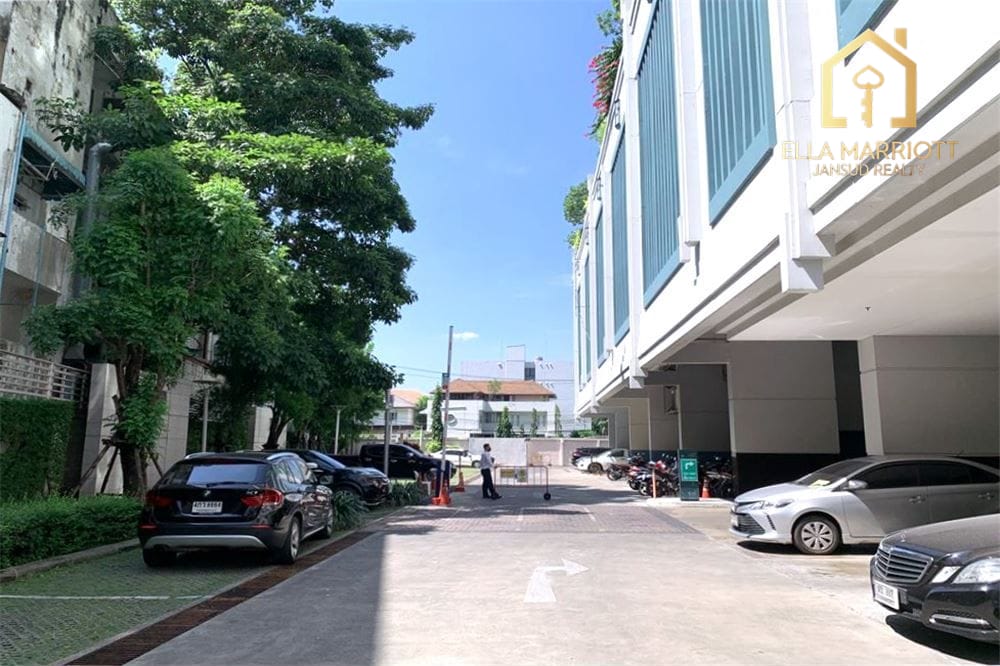 Luxus-4-Zimmer-Eigentumswohnung mit Stadtblick in Bangkok 45