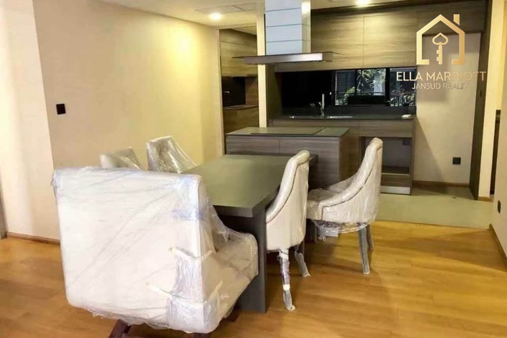 Spacious 2BR Condo for Rent in Prime Soi Langsuan - 6 Mins Walk to BTS Chit Lom 2