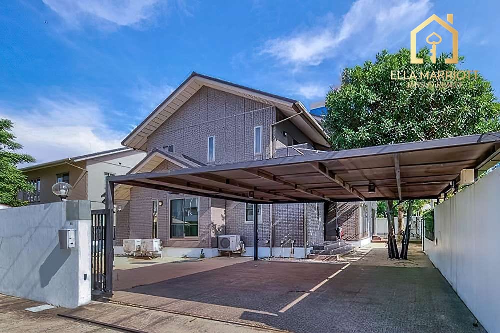 For Rent: 150K | Spacious 4BR 2-Storey House | Pet-Friendly | Sukhumvit 26 1
