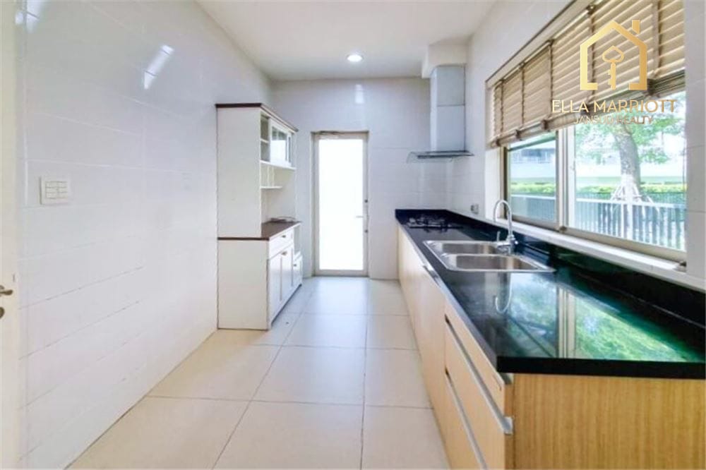 For Rent: 150K | Spacious 4BR 2-Storey House | Pet-Friendly | Sukhumvit 26 3