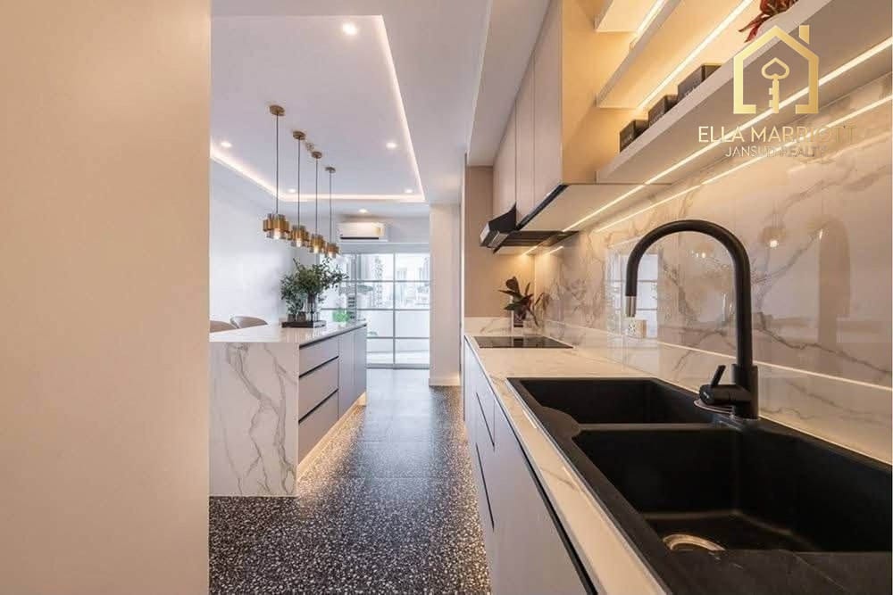 Sale 18.9MB | 165sqm 4BR 14th Fl | Walk to BTS | Fifty Fifth Tower 17