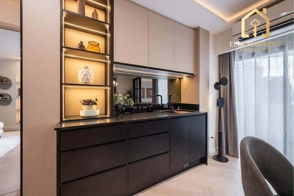 Sale 18.9MB | 165sqm 4BR 14th Fl | Walk to BTS | Fifty Fifth Tower 9